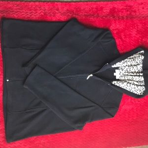 Carolyn Taylor fleece black and leopard zip up